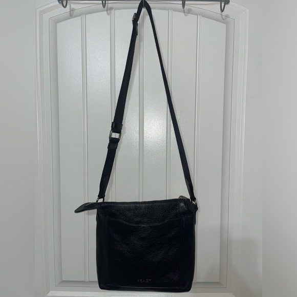 Coach New York Beckett Pocket Crossbody, Pebble Black Leather, Adjustable Strap - Picture 4 of 16